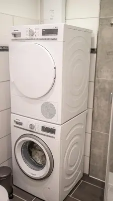 Grundriss der Unterkunft GELI Homes L1 - 2x Zimmer, 2x Kingsize Bett, 1 bis 4 Personen, Parkplatz, TV, Wifi, top Küche, Kaffee, Tee