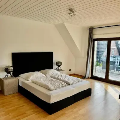 Gemütliches Zimmer mit großer Terrasse Nähe Messe