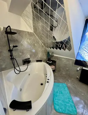 Ein Badezimmer in der Unterkunft Phöenixpalace Whirlpool & Infarotsauna