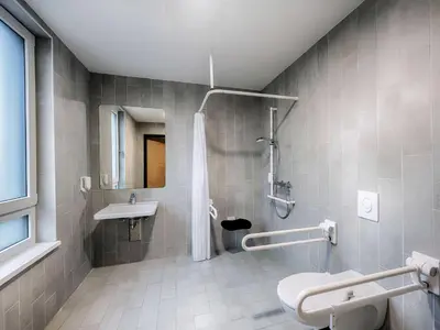Ein Badezimmer in der Unterkunft B&B Hotel Bochum-City