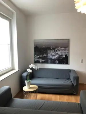 Ein Sitzbereich in der Unterkunft studio b - Sunny City Business Apartment with roof-top terrace for 2-4 guests