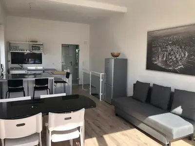 Küche/Küchenzeile in der Unterkunft studio b - Sunny City Business Apartment with roof-top terrace for 2-4 guests