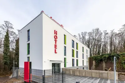 Das Gebäude in dem sich das Hotel befindet