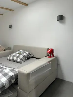 Ein Bett oder Betten in einem Zimmer der Unterkunft Modern Business Studio - 5 Min to DUS Airport & Messe