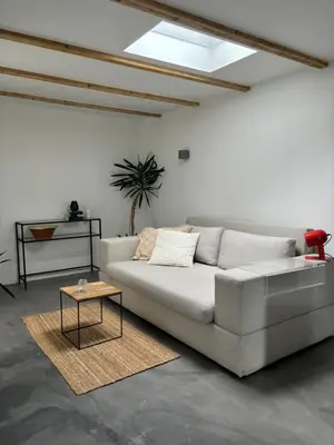 Ein Sitzbereich in der Unterkunft Modern Business Studio - 5 Min to DUS Airport & Messe