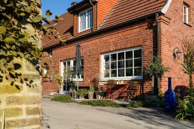 Das Gebäude in dem sich die Ferienwohnung befindet