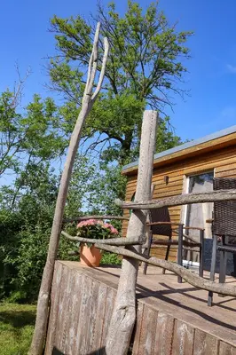 Das Gebäude in dem sich das Ferienhaus befindet