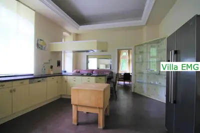 Grundriss der Unterkunft Luxus Ferienhaus Villa EMG Dortmund in Ennepetal, nah Düsseldorf, Köln mit Tennis Court, Garten, Kamin für Familien Gruppen bis 20 Personen