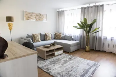 Ein Sitzbereich in der Unterkunft T&K Apartments near Messe Fair Trade Düsseldorf und Airport 1B