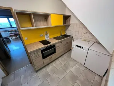 Küche/Küchenzeile in der Unterkunft Schone Monteure Wohnung in Duisburg Meiderich 47137