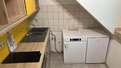 Küche/Küchenzeile in der Unterkunft Schone Monteure Wohnung in Duisburg Meiderich 47137
