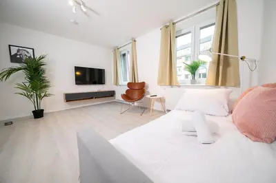 TV/Unterhaltungsangebot in der Unterkunft Favorite Stays - Suite And More - 10 Min zur Messe