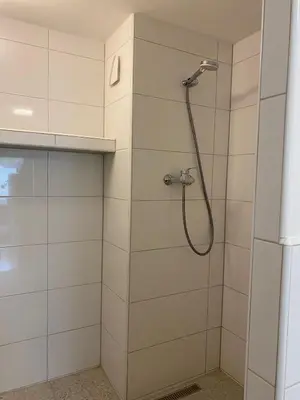Ein Badezimmer in der Unterkunft Hüls Central Apartment