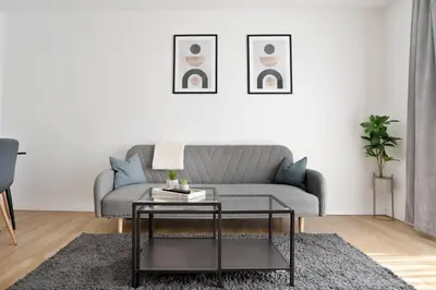 Ein Sitzbereich in der Unterkunft Apartments in the city center I home2share