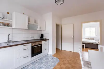 Küche/Küchenzeile in der Unterkunft West48 Gemütliches Apartment -Blick auf Blauen See