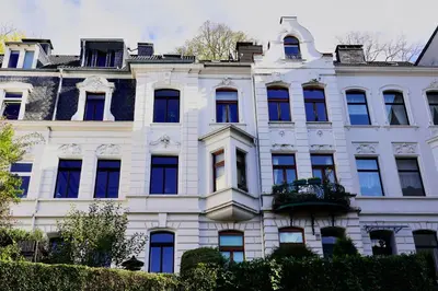 Das Gebäude in dem sich die Ferienwohnung befindet