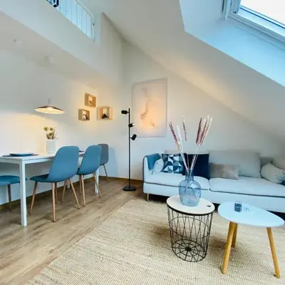 BEECH APARTMENT: MAISONETTE + FREE PARKING + NETFLIX