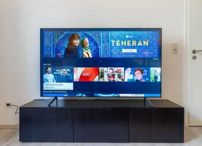 TV/Unterhaltungsangebot in der Unterkunft Elegantes Design-Elberfeld-Zentral-Bahnhof-Terrasse W5