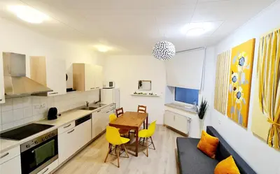 Küche/Küchenzeile in der Unterkunft ELENA flat Sonnenblumen Duisburg Zentrum