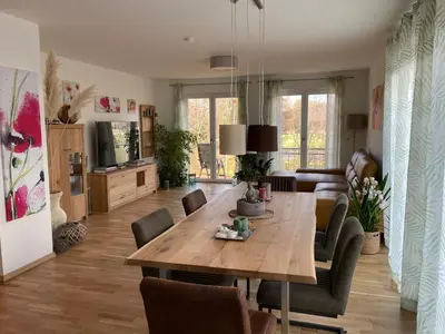 TV/Unterhaltungsangebot in der Unterkunft Helle Wohnung mit Balkon 120qm, 4Zimmer