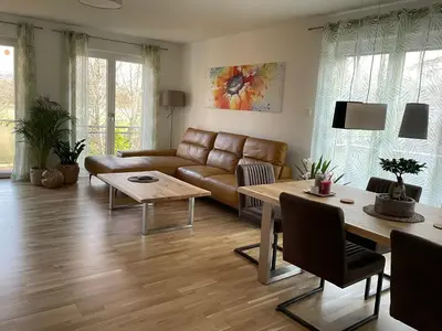 Ein Sitzbereich in der Unterkunft Helle Wohnung mit Balkon 120qm, 4Zimmer