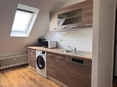 Küche/Küchenzeile in der Unterkunft UNGLAUBLICHES ANGEBOT-Duisburg 4 Zimmer Apartment