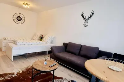 Ein Sitzbereich in der Unterkunft Schönes Apartment in Erkrath, Nähe Düsseldorf