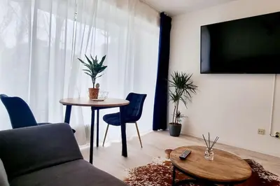 TV/Unterhaltungsangebot in der Unterkunft Schönes Apartment in Erkrath, Nähe Düsseldorf