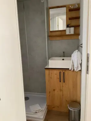 Ein Badezimmer in der Unterkunft Tiny House Ruhr im PIER9 Tiny House Hotel