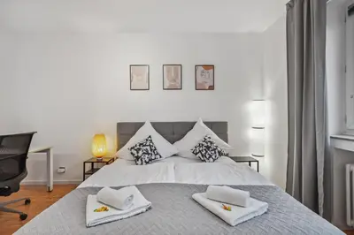 Ein Bett oder Betten in einem Zimmer der Unterkunft 3 Zimmer, 68qm, Parkplatz, Messe DUS, Logport, Duisport