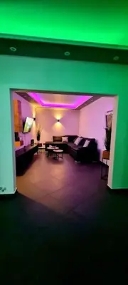 Ein Sitzbereich in der Unterkunft Luxus Loft Whirlpool Designer Küche Bad