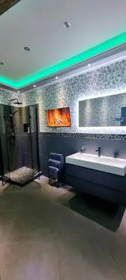 Grundriss der Unterkunft Luxus Loft Whirlpool Designer Küche Bad