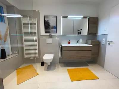 Ein Badezimmer in der Unterkunft Privatunterkunft in Reken mit Balkon