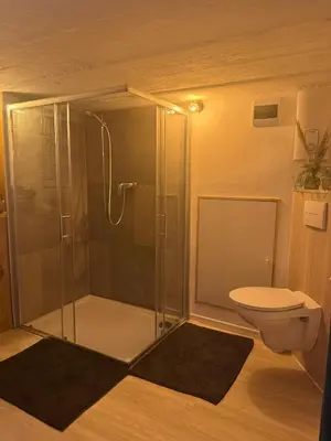 Ein Badezimmer in der Unterkunft Art Boutique Budget Apartment im Hinterhof Menden Altstadt mit Klimaanlage
