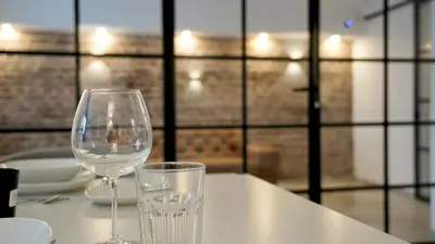 Getränke in der Unterkunft Luxuriöse Stadtvilla im Hansaviertel