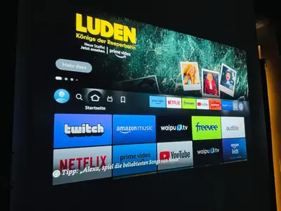 TV/Unterhaltungsangebot in der Unterkunft Klassen Stay - Exklusives Loft - XXL Leinwand - 4 km Messe, 1,5 km HBF