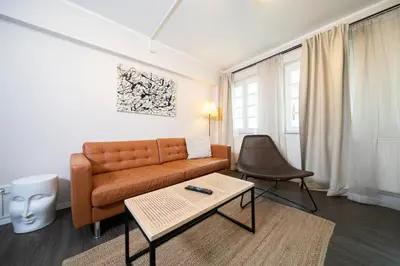Ein Sitzbereich in der Unterkunft Favorite Stays -Suite and More - Altstadt
