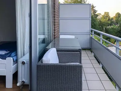 Ein Balkon oder eine Terrasse in der Unterkunft Apartment Düsseldorf-Lohausen