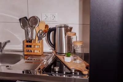 Küche/Küchenzeile in der Unterkunft Green & Modern - City - Netflix - WiFi - 2 Person