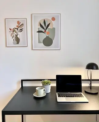 Grundriss der Unterkunft SAPPHIRE APARTMENT: FREE PARKING + NETFLIX + BATHTUB