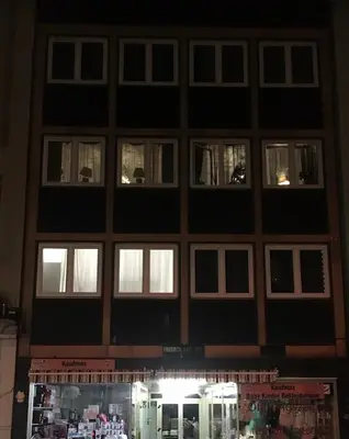 Das Gebäude in dem sich die Pension befindet