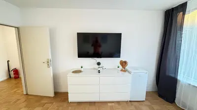 TV/Unterhaltungsangebot in der Unterkunft Monteur & Messezimmer Ratingen-Duesseldorf