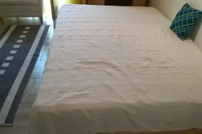 Ein Bett oder Betten in einem Zimmer der Unterkunft Toll Apartment mit privatem Eingang free Parking Slbst Check-in 30 Zone ruhig keine Ferienwohnung