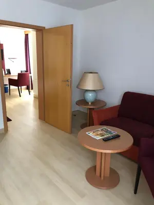 Ein Sitzbereich in der Unterkunft Akzent Hotel-Restaurant Albert