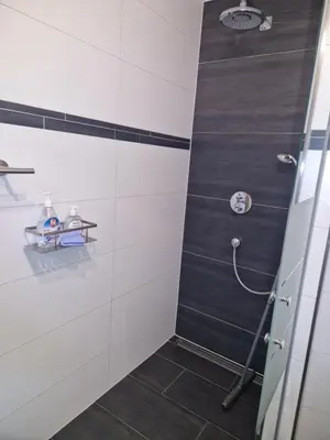 Ein Badezimmer in der Unterkunft Hochwertige 85qm-Wohnung in Wuppertal-Vohwinkel