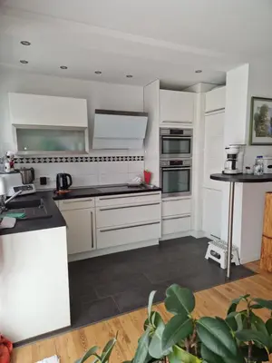 Küche/Küchenzeile in der Unterkunft Hochwertige 85qm-Wohnung in Wuppertal-Vohwinkel