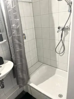Grundriss der Unterkunft Gemütliches zentrales Apartment 2 min bis DU HBF