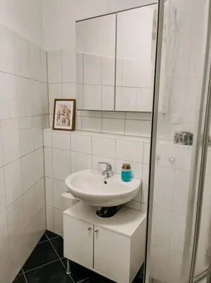 Ein Badezimmer in der Unterkunft Geräumig, zentral, Messe nah! BE1R