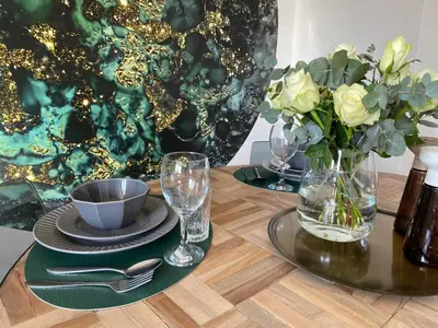 Getränke in der Unterkunft Apartment 1 - Modernes Dachgeschoss-Studio in Duisburg Meiderich, 4,7 km Hbf, U-Bahn 250m, Flughafen Düsseldorf 28 km, Landschaftspark 2,9 km