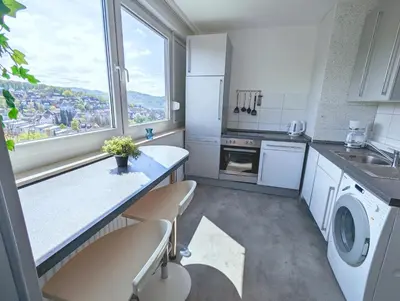 Küche/Küchenzeile in der Unterkunft Modern flat with elevator/balcony/parking
